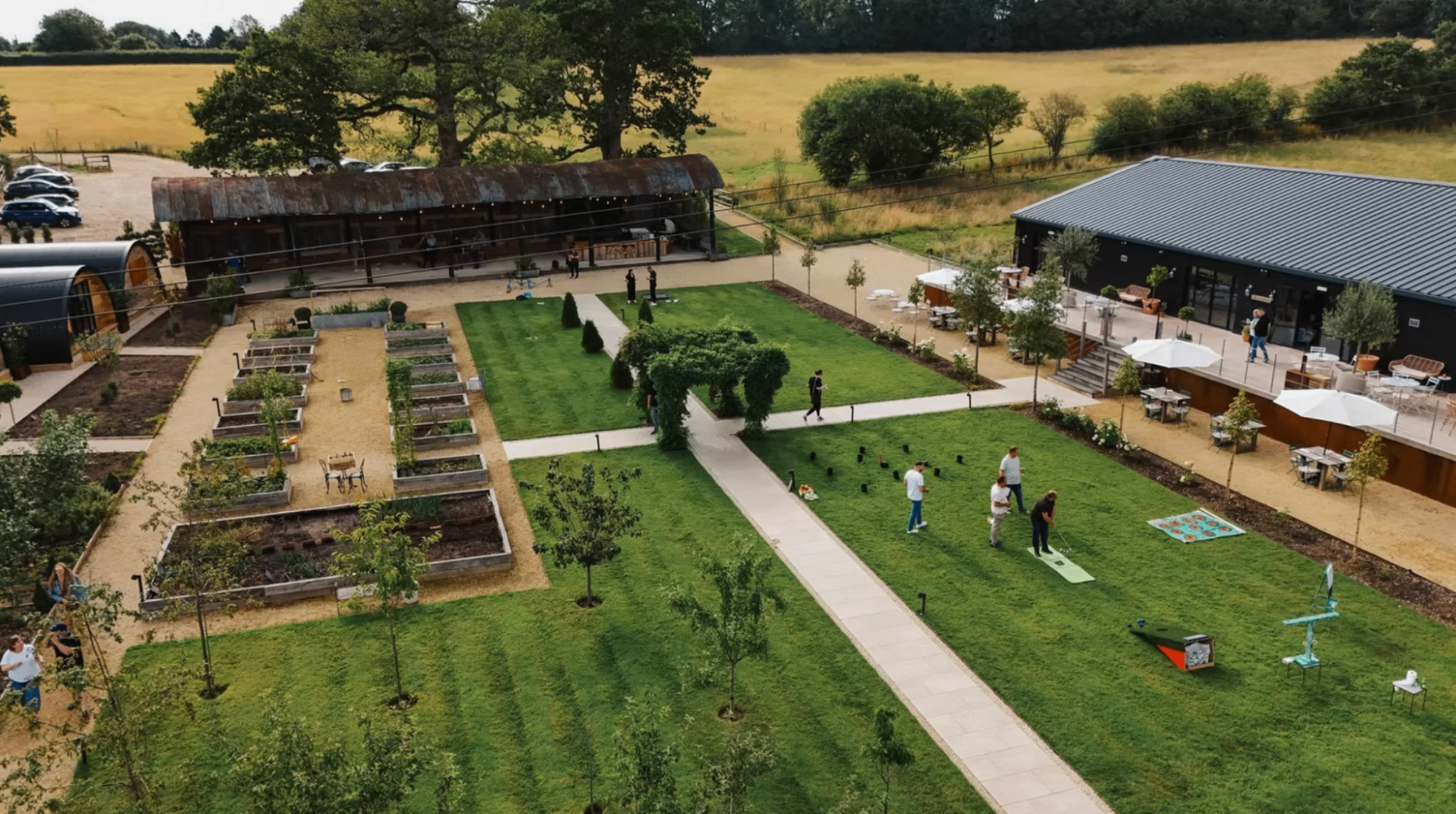 Silchester Farm, countryside wedding venue with gardens and outdoor games